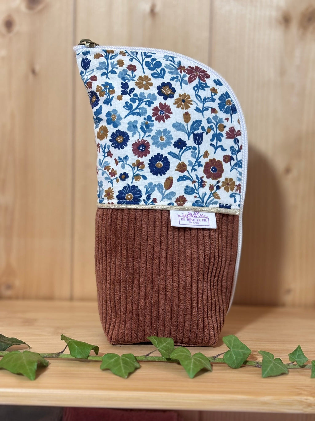 Trousse pot velours côtelé Camel Fleuri - En Stock De Rêve en Fil By Lalie