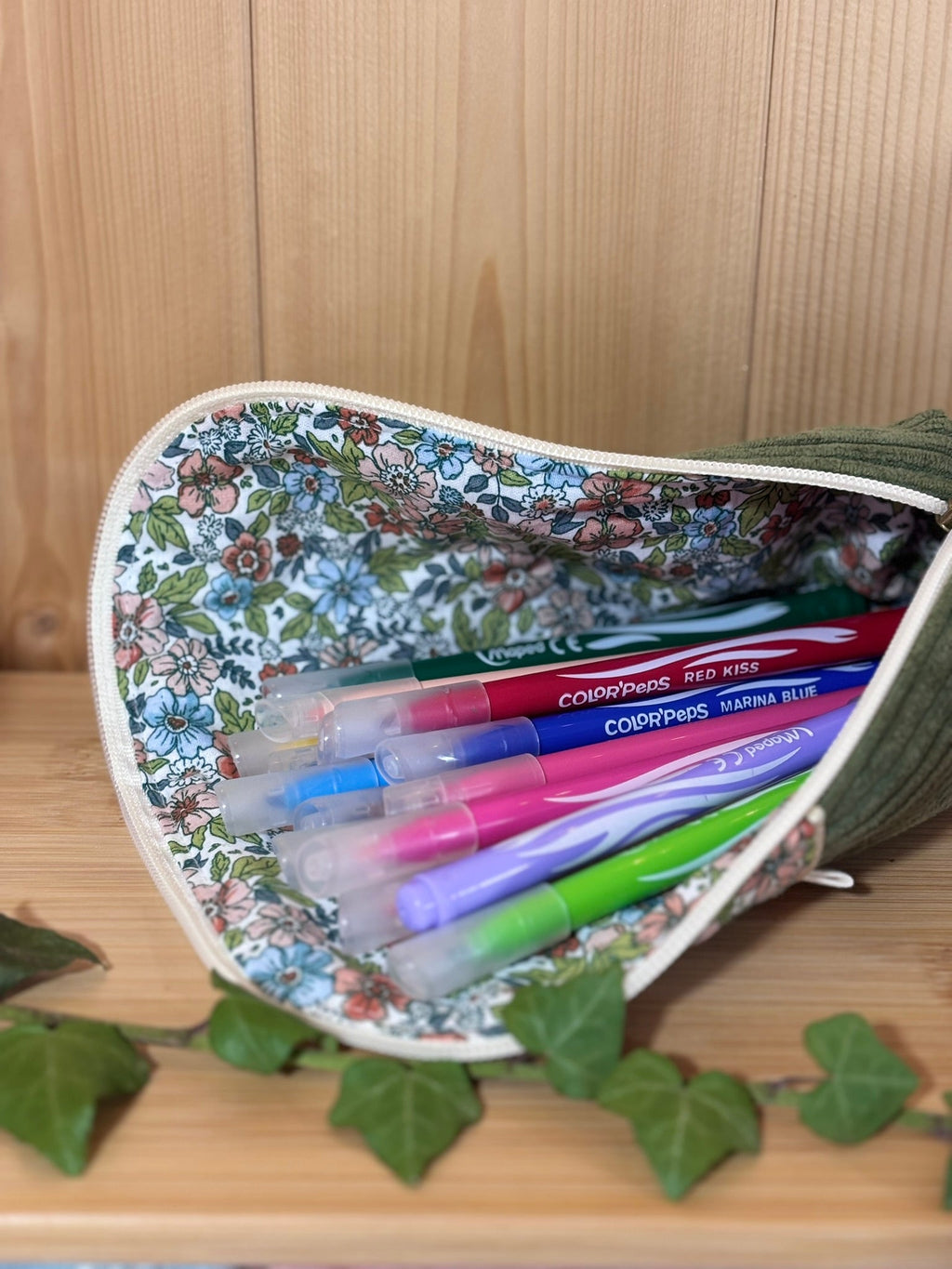 Trousse pot velours côtelé Kaki pensée - En Stock De Rêve en Fil By Lalie
