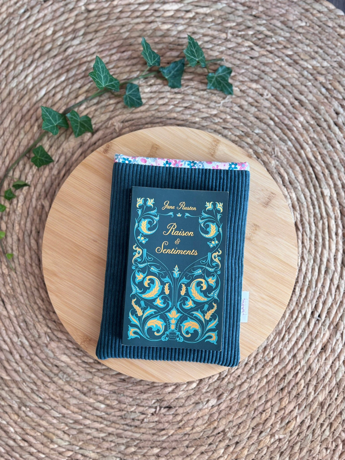 Pochette à livre Femme verte De Rêve en Fil By Lalie