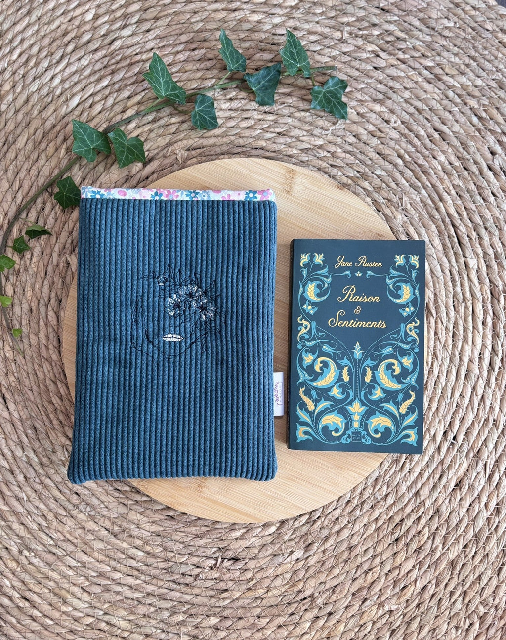 Pochette à livre Femme verte De Rêve en Fil By Lalie