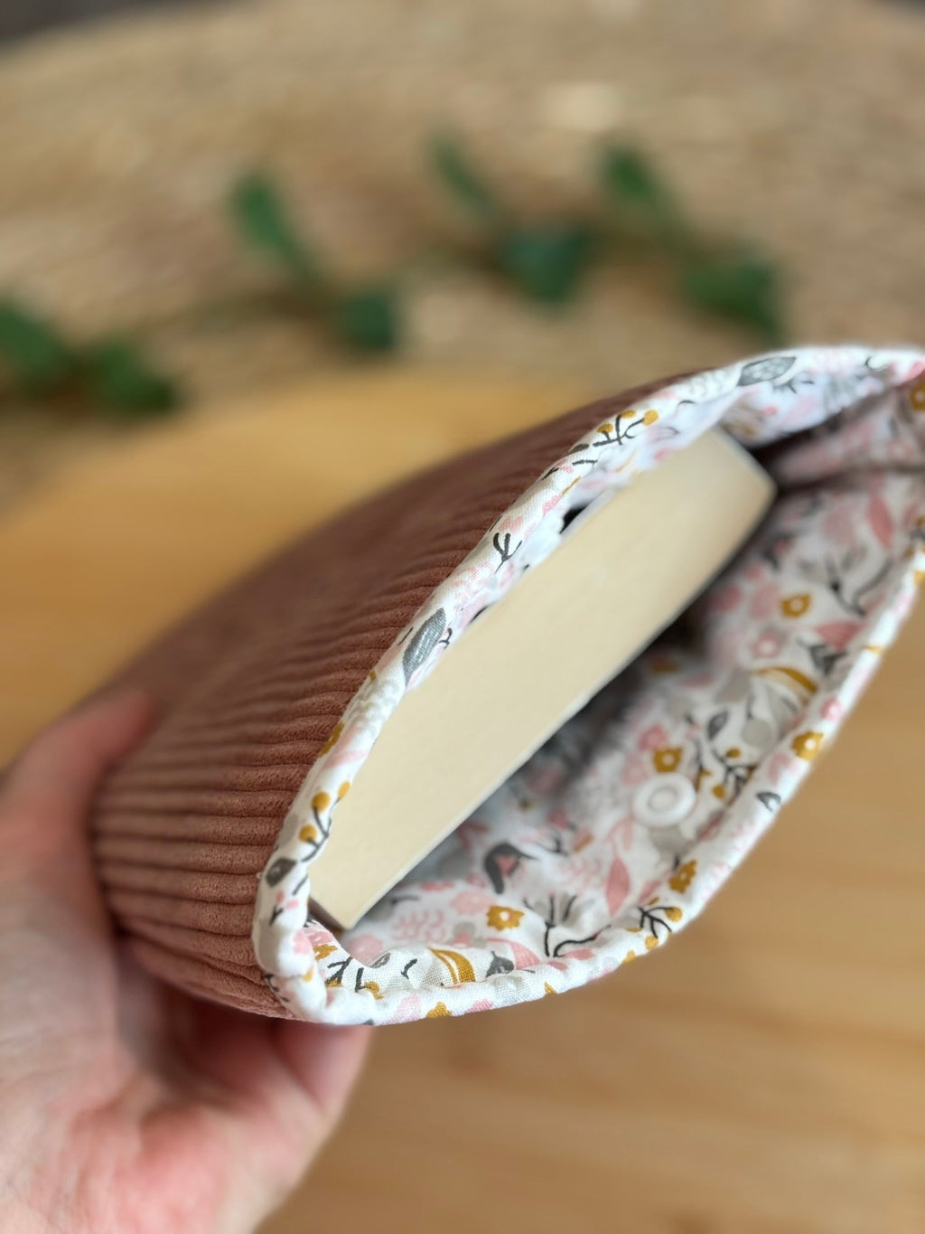 Pochette à livre Femme rose De Rêve en Fil By Lalie