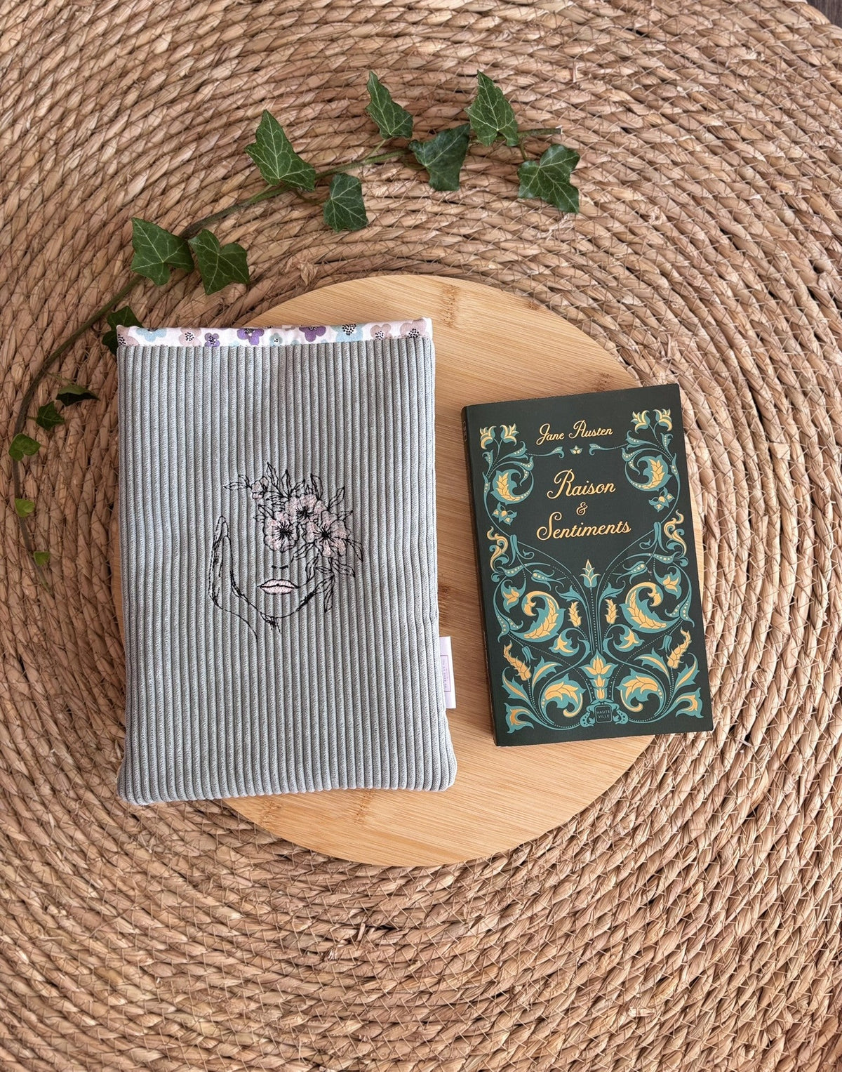 Pochette à livre Femme Sauge De Rêve en Fil By Lalie