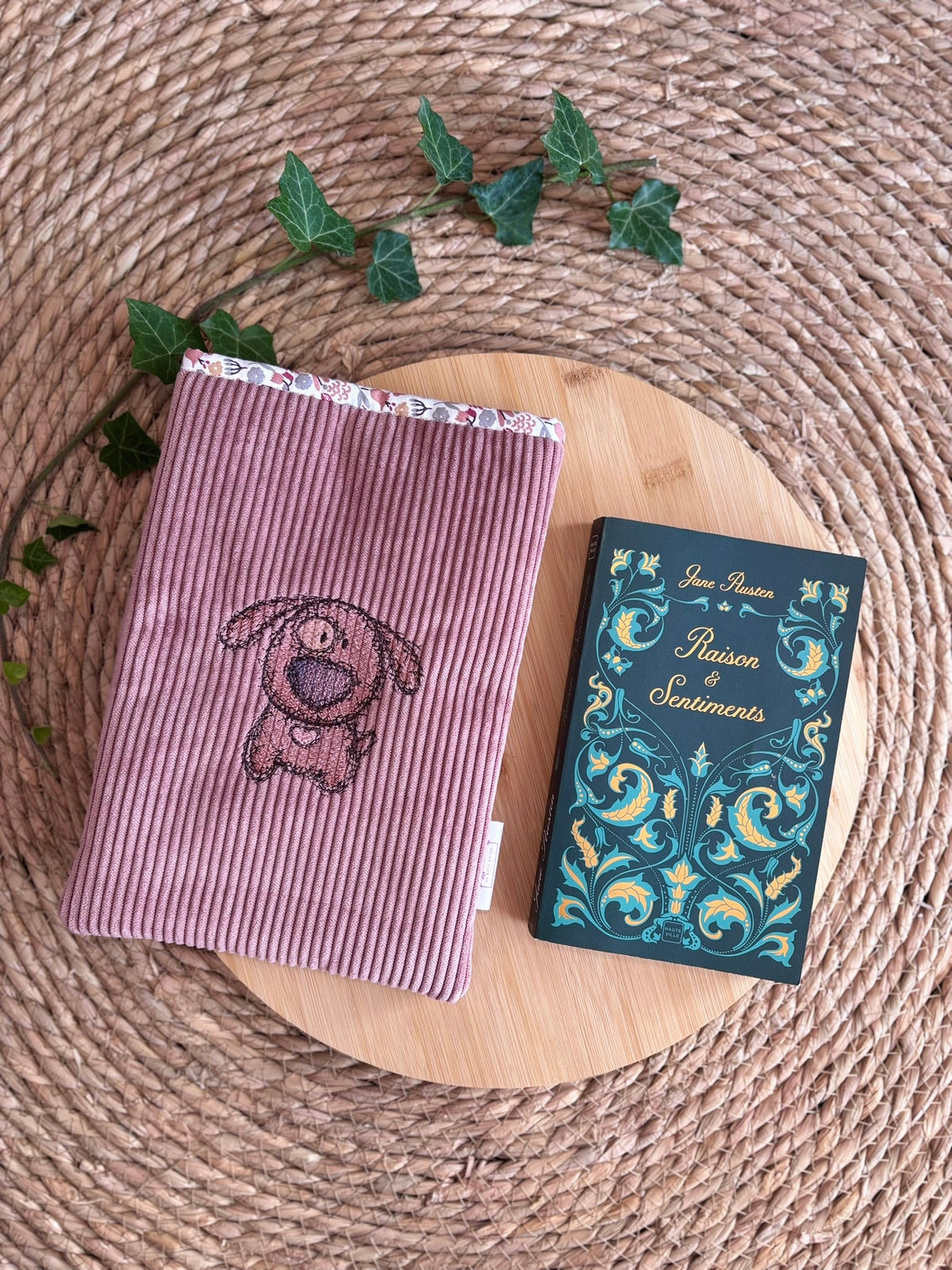 Pochette à livre Chien Rose De Rêve en Fil By Lalie