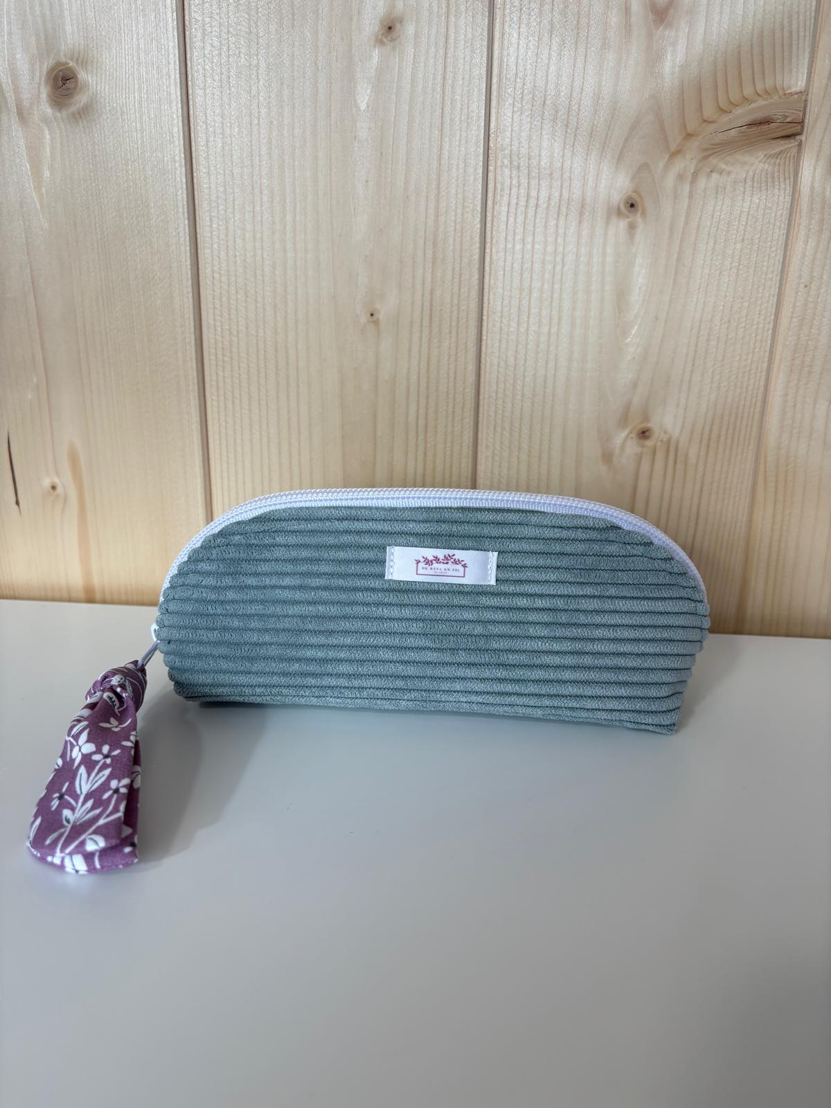 Mini Pochette à maquillage en velours côtelé – Fabrication artisanale - De Rêve en Fil By Lalie