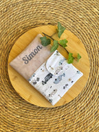Protège carnet de santé personnalisable Vroum De Rêve en Fil By Lalie